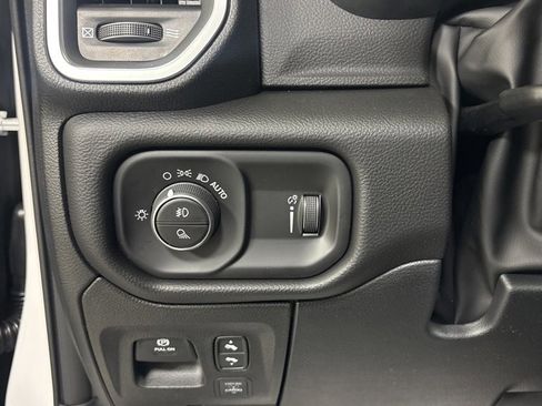 New 2026 RAM 1500 4x4 Crew Cab image 10