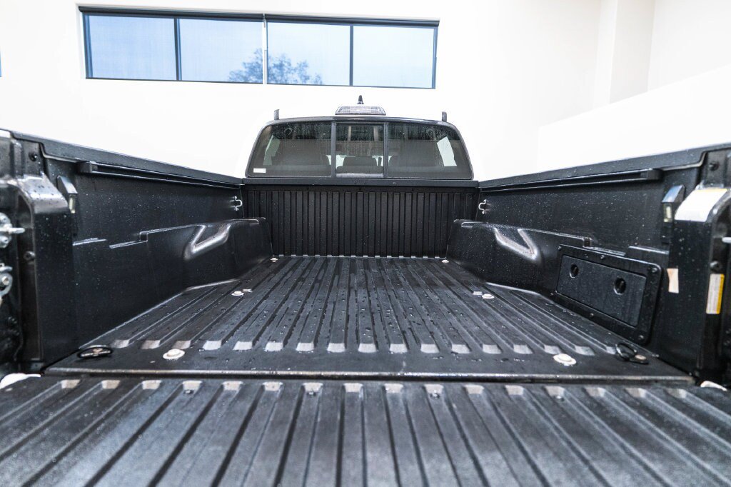 Used 2023 Toyota Tacoma SR AWD/4WD image 29