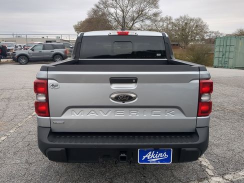 Certified 2024 Ford Maverick Lariat w/ Black Appearance Package image 4