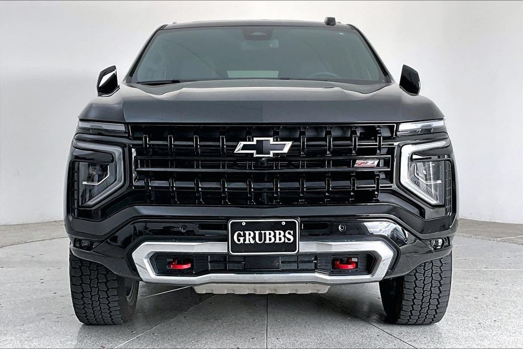 Used 2025 Chevrolet Tahoe Z71 w/ Z71 Off-Road Package AWD/4WD image 3