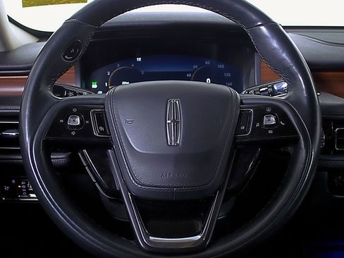 Used 2023 Lincoln Aviator Reserve w/ Equipment Group 201A image 24