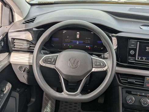 Used 2022 Volkswagen Taos S image 19
