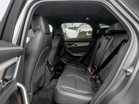 New 2026 Jaguar F-PACE R-Dynamic S image 16