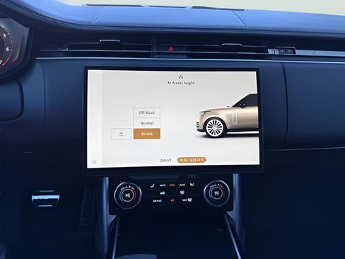 Certified 2023 Land Rover Range Rover Long Wheelbase SE image 26