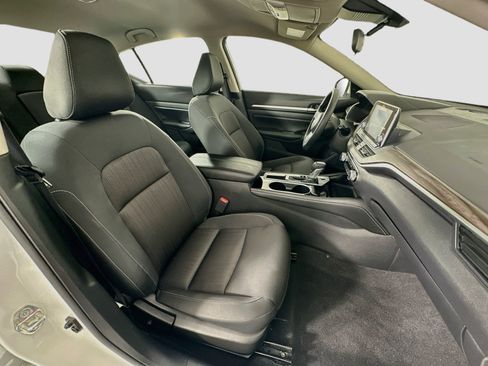 Used 2023 Nissan Altima 2.5 SV FWD image 28