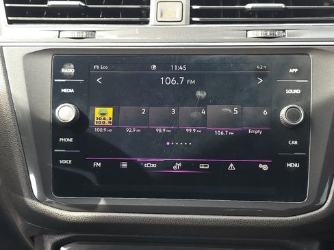 Used 2023 Volkswagen Tiguan SE R-Line image 17