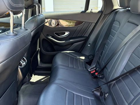 Used 2018 Mercedes-Benz GLC 300 image 11