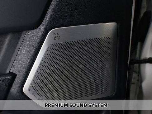 Used 2023 Ford F150 Lariat w/ Equipment Group 502A High image 4