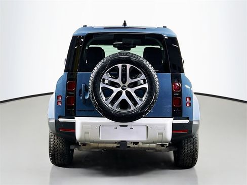 Used 2024 Land Rover Defender 110 S image 6