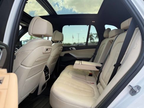 Used 2021 BMW X5 xDrive40i w/ M Sport Package image 23