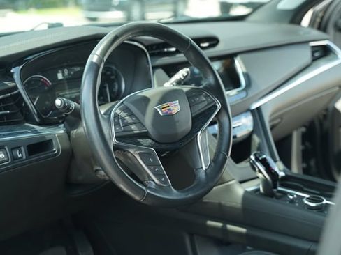 Used 2023 Cadillac XT5 Premium Luxury AWD/4WD image 28
