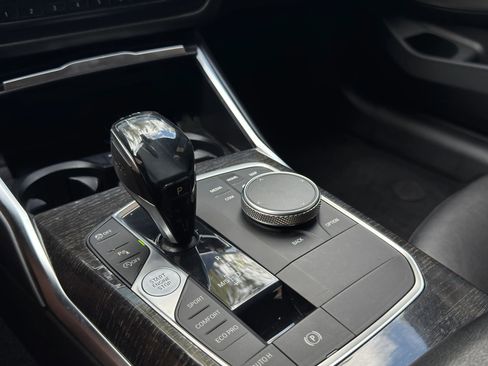 Used 2022 BMW 330i xDrive Sedan w/ Premium Package image 22