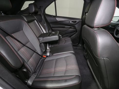 Used 2023 Chevrolet Equinox RS AWD/4WD image 19