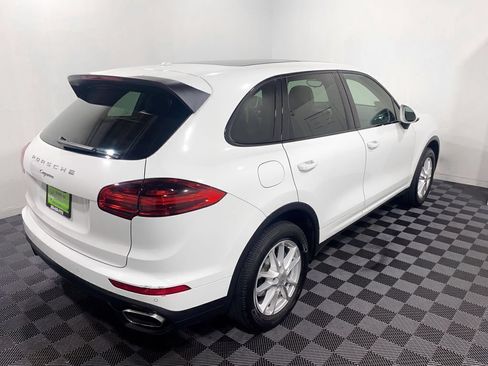 Used 2016 Porsche Cayenne AWD/4WD image 4