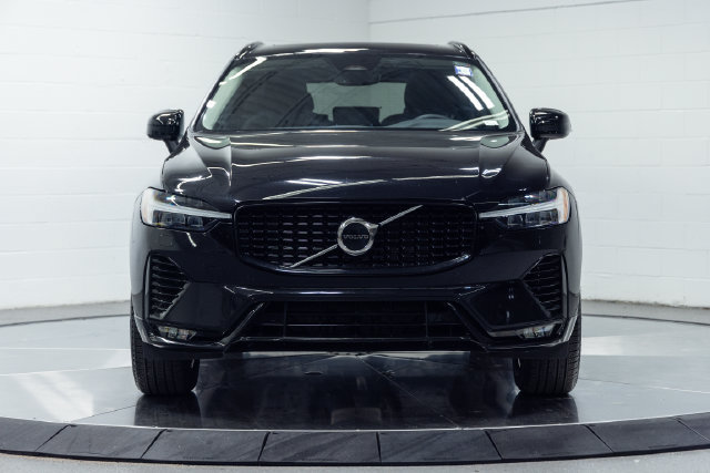 Used 2025 Volvo XC60 B5 Core AWD/4WD image 5