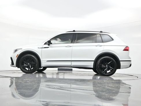Used 2023 Volkswagen Tiguan SE R-Line FWD image 47