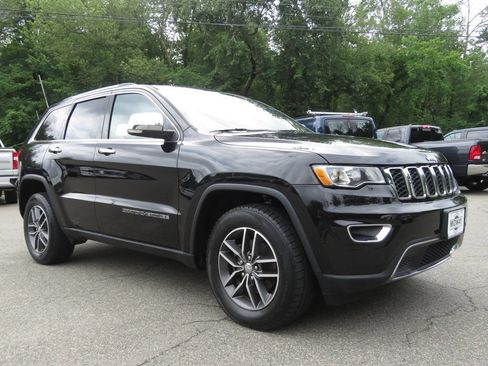 Used 2018 Jeep Grand Cherokee Limited AWD/4WD image 3