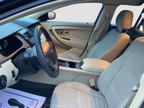 Used 2016 Ford Taurus SE image 9