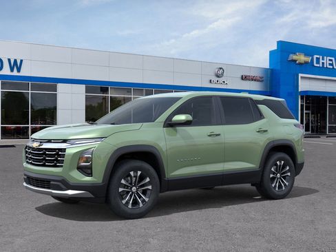 New 2026 Chevrolet Equinox LT image 2