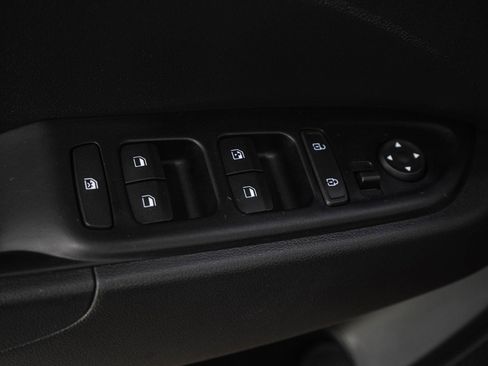 Certified 2024 Hyundai Venue SEL FWD image 19