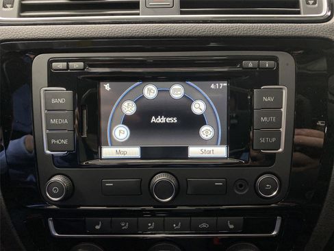 Used 2015 Volkswagen Jetta TDI SEL image 24