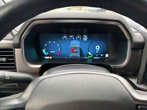 Used 2025 Ford F150 Platinum image 22