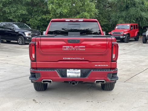 Used 2024 GMC Sierra 1500 Denali w/ Technology Package AWD/4WD image 8