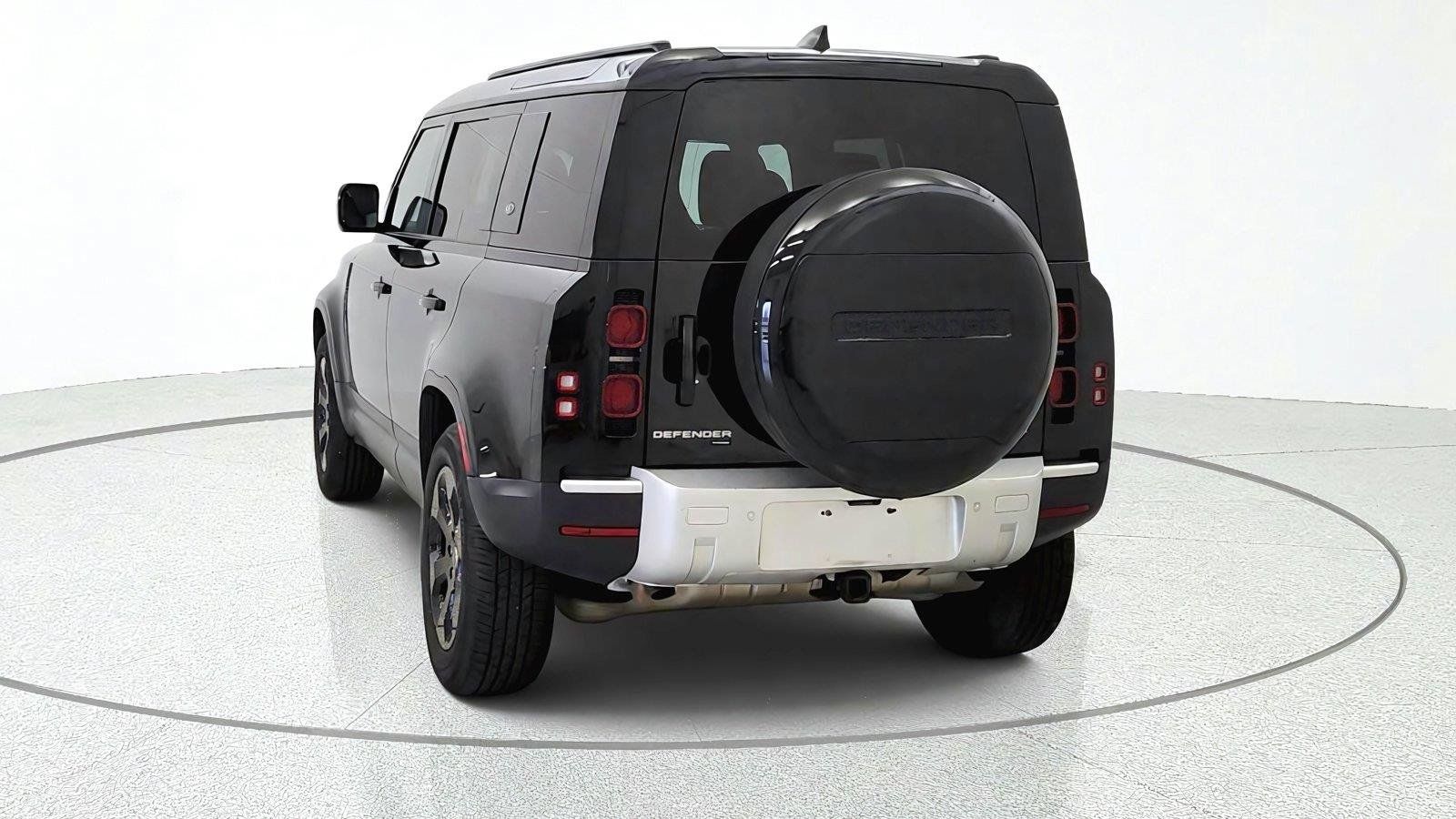 Used 2023 Land Rover Defender 110 SE AWD/4WD image 7