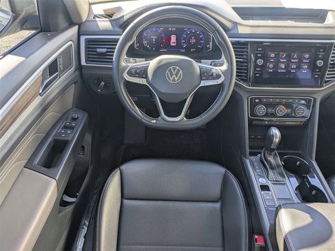 Used 2021 Volkswagen Atlas SEL image 17