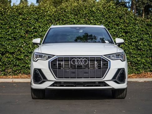 Used 2023 Audi Q3 2.0T Premium Plus w/ Premium Plus Package AWD/4WD image 2