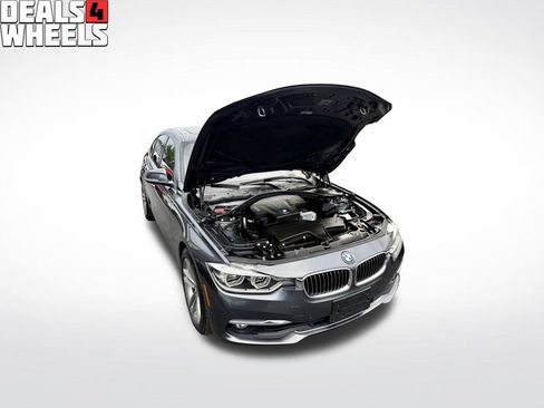 Used 2016 BMW 328i xDrive Sedan AWD/4WD image 4