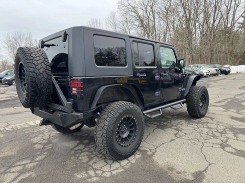 Used 2010 Jeep Wrangler Unlimited Sport image 3