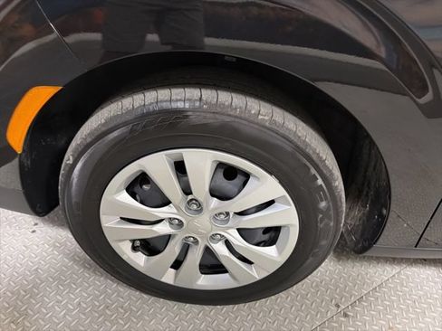 Used 2025 Kia Soul LX FWD image 17