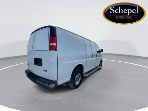 Used 2024 GMC Savana 2500 w/ Driver Convenience Package image 8