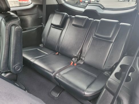 Used 2019 Toyota Highlander XLE image 13