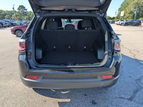 Used 2023 Jeep Compass Sport AWD/4WD image 28