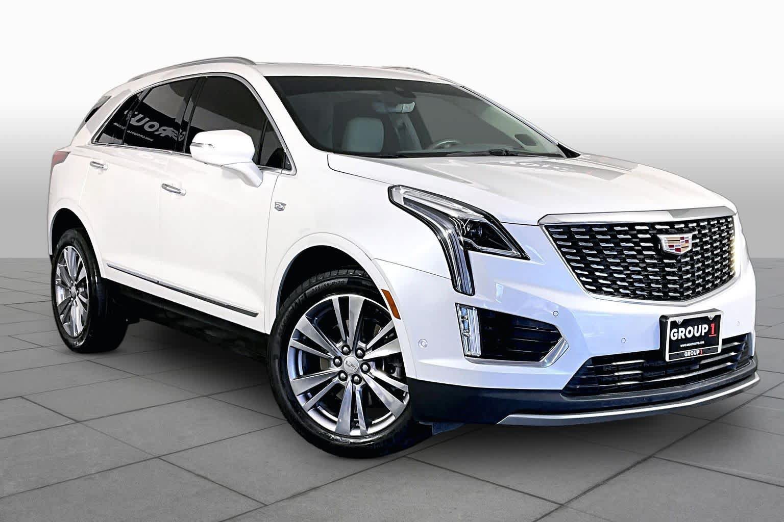 Used 2024 Cadillac XT5 Premium Luxury w/ Technology Package FWD image 3