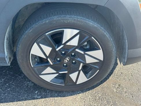 Used 2025 Hyundai Kona SEL FWD image 9