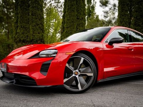 Used 2020 Porsche Taycan Turbo image 3