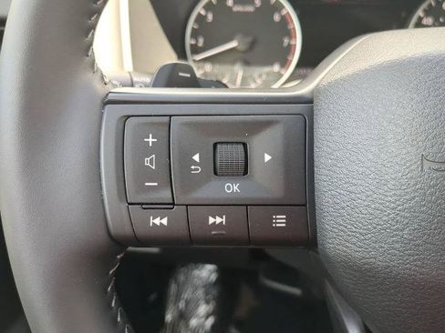Certified 2026 Nissan Rogue SV FWD image 24