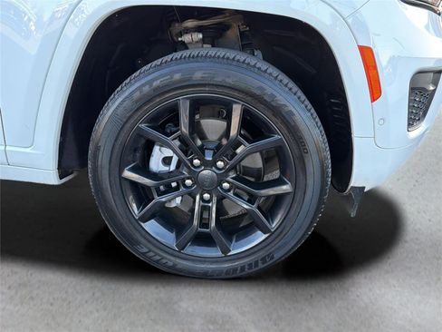 Used 2023 Jeep Grand Cherokee 30th Anniversary image 40