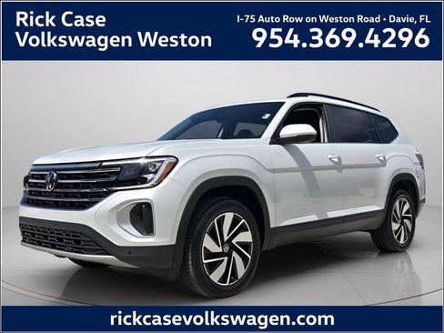 Certified 2026 Volkswagen Atlas SE w/ Panoramic Sunroof Package FWD image 1