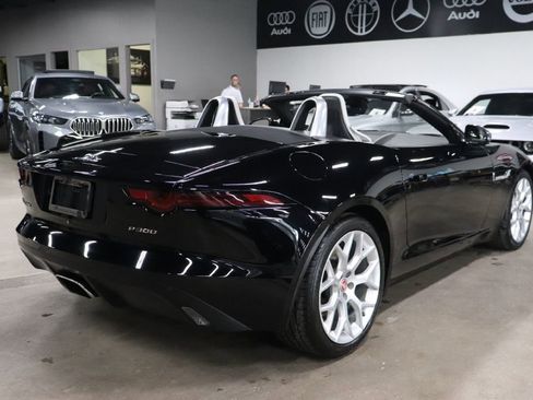 Used 2019 Jaguar F-TYPE Convertible image 10