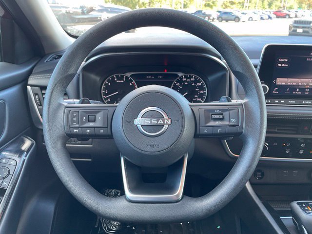 Used 2024 Nissan Rogue S AWD/4WD image 13