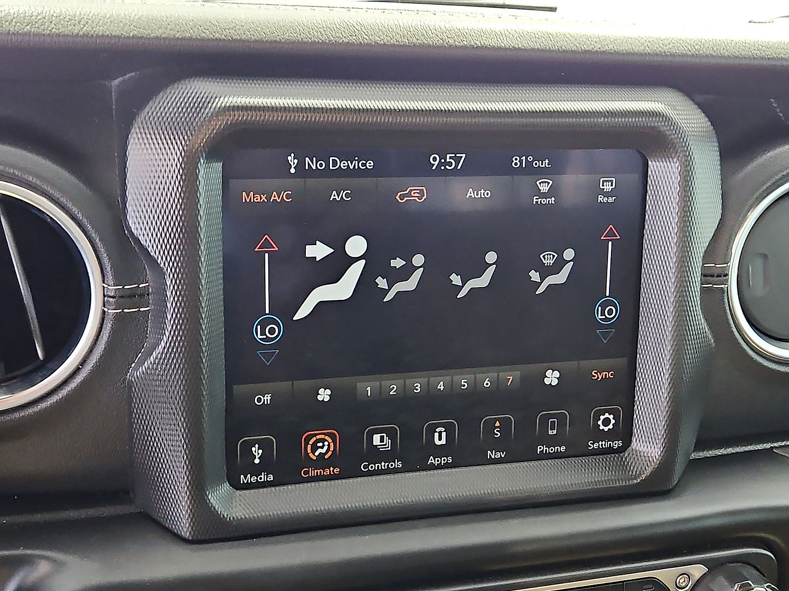 Used 2021 Jeep Wrangler Unlimited Sahara AWD/4WD image 19
