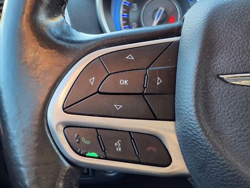 Used 2019 Chrysler 300 Touring L w/ Quick Order Package 22F image 25