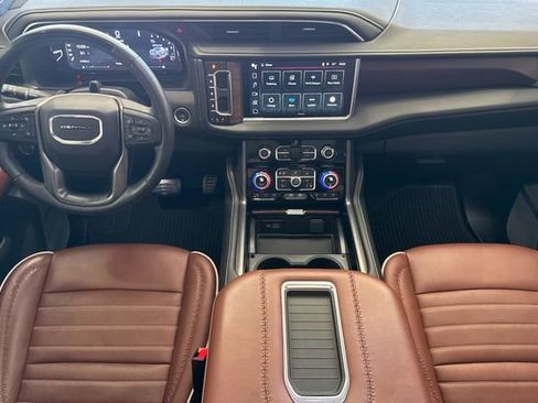Used 2024 GMC Yukon Denali Ultimate image 13
