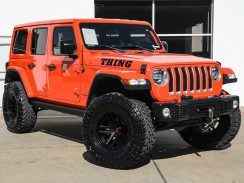 Used 2018 Jeep Wrangler Unlimited Sahara image 6