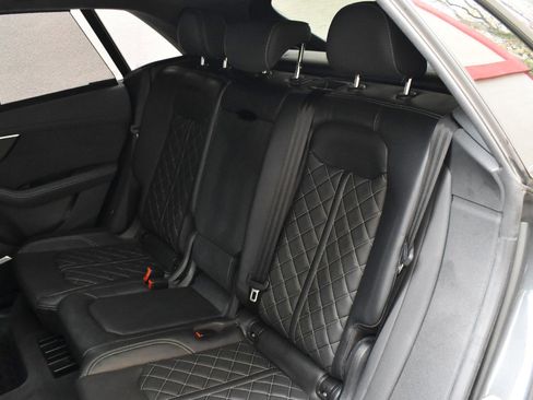 Used 2021 Audi SQ8 Prestige image 22