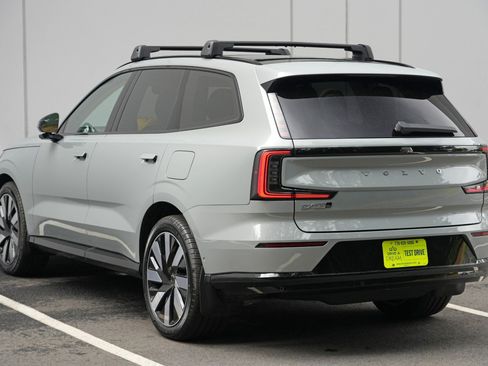 Used 2025 Volvo EX90 Ultra AWD/4WD image 51